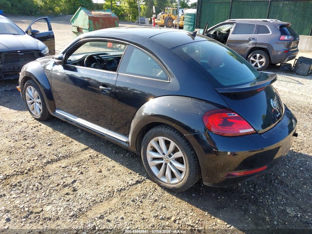 2017 Volkswagen Beetle #pinkbeetle/1.8t Classic/1.8t S მანქანა იყიდება აუქციონზე, vin: 3VWF17AT6HM622715, აუქციონის ნომერი: 45568861