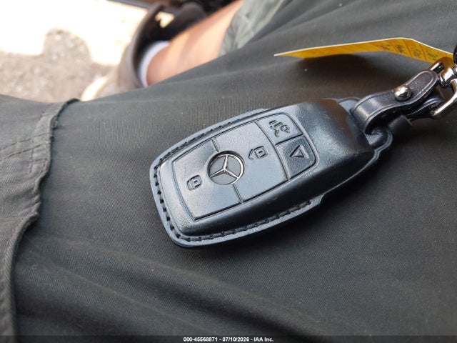 45568871 :رقم المزاد ، 55SWF8EB1KU312980 vin ، 2019 Mercedes-benz C 300 4matic مزاد بيع