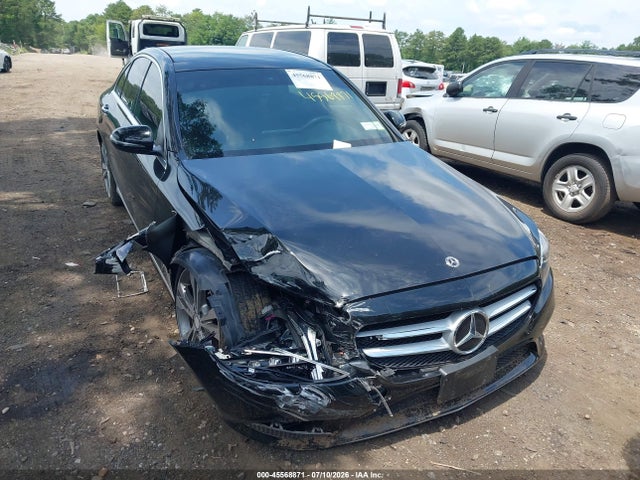 45568871 :رقم المزاد ، 55SWF8EB1KU312980 vin ، 2019 Mercedes-benz C 300 4matic مزاد بيع