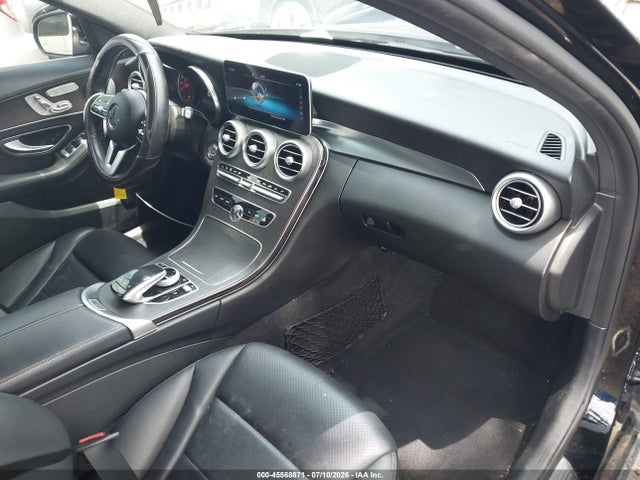 45568871 :رقم المزاد ، 55SWF8EB1KU312980 vin ، 2019 Mercedes-benz C 300 4matic مزاد بيع