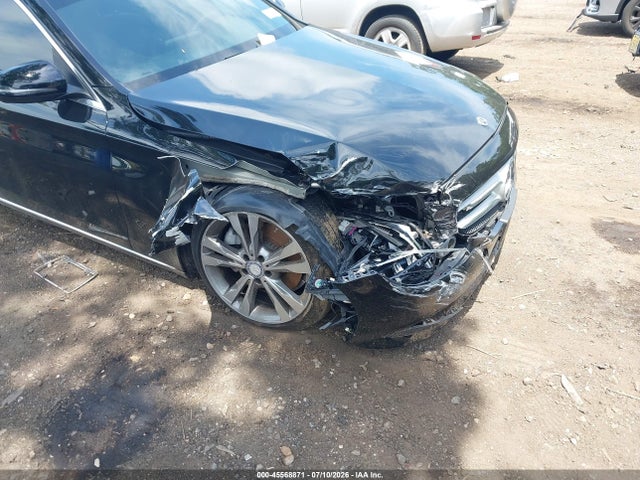 45568871 :رقم المزاد ، 55SWF8EB1KU312980 vin ، 2019 Mercedes-benz C 300 4matic مزاد بيع