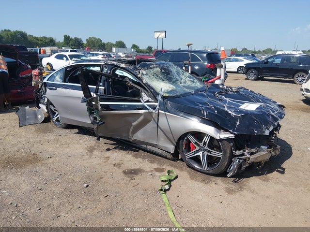2016 Mercedes-benz Amg S 63 4matic მანქანა იყიდება აუქციონზე, vin: WDDUG7JB8GA230384, აუქციონის ნომერი: 45568901