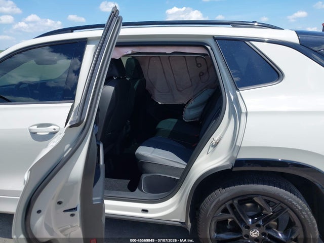 2026 Volkswagen Tiguan Se R-line Black მანქანა იყიდება აუქციონზე, vin: 3VVGR7RM9TM028501, აუქციონის ნომერი: 45569049