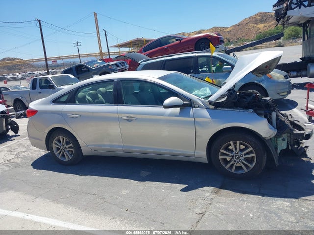 Hyundai SONATA SE 2016 5NPE24AF3GH331730 Image 13