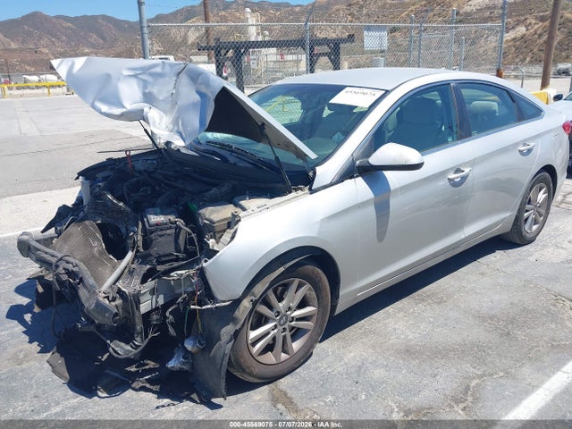 Hyundai SONATA SE 2016 5NPE24AF3GH331730 Image 2