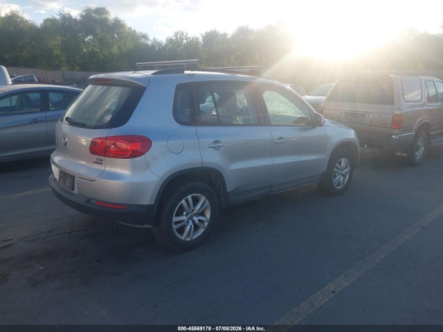 WVGBV7AX8HK025478 Volkswagen Tiguan 2.0t/2.0t S
