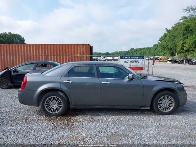 45569270 :رقم المزاد ، 2C3CA1CV9AH318935 vin ، 2010 Chrysler 300 Touring Plus مزاد بيع