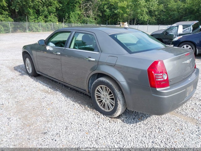 45569270 :رقم المزاد ، 2C3CA1CV9AH318935 vin ، 2010 Chrysler 300 Touring Plus مزاد بيع
