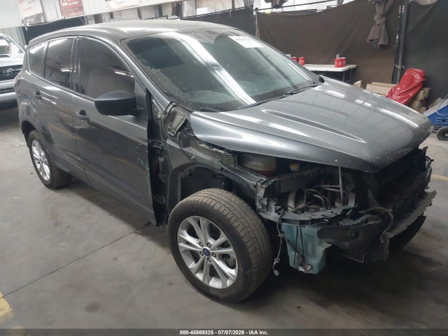 Ford ESCAPE S 2017 1FMCU0F7XHUB52843 Image 1