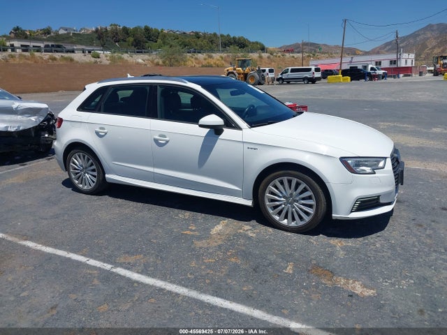 Audi A3 E-tron 1.4t Premium 2018 WAUUPBFF4JA057296 Image 13
