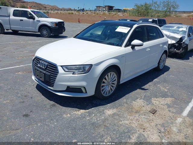 Audi A3 E-tron 1.4t Premium 2018 WAUUPBFF4JA057296 Image 2