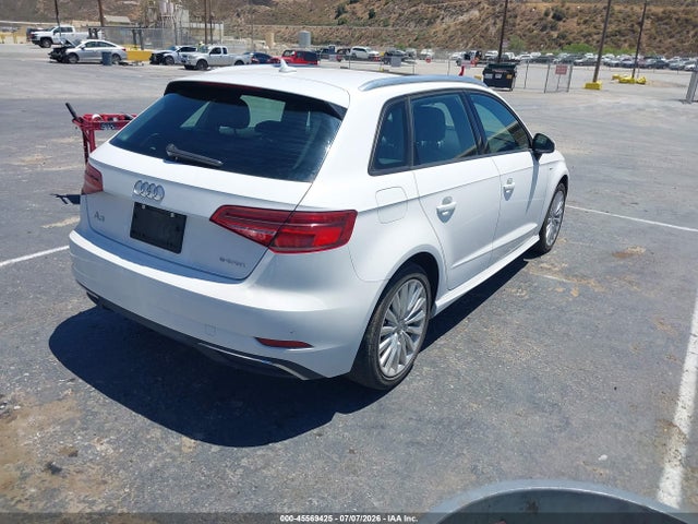 Audi A3 E-tron 1.4t Premium 2018 WAUUPBFF4JA057296 Image 4