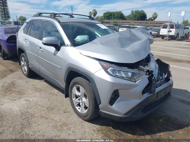 Продажа на аукционе авто 2020 Toyota Rav4 Xle, vin: 2T3W1RFV0LW078924, номер лота: 45569442