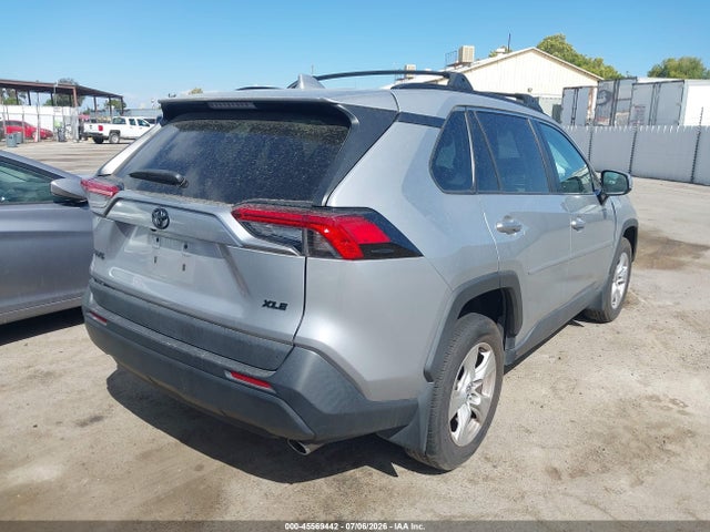 Toyota Rav4 Xle 2020 2T3W1RFV0LW078924 Image 4