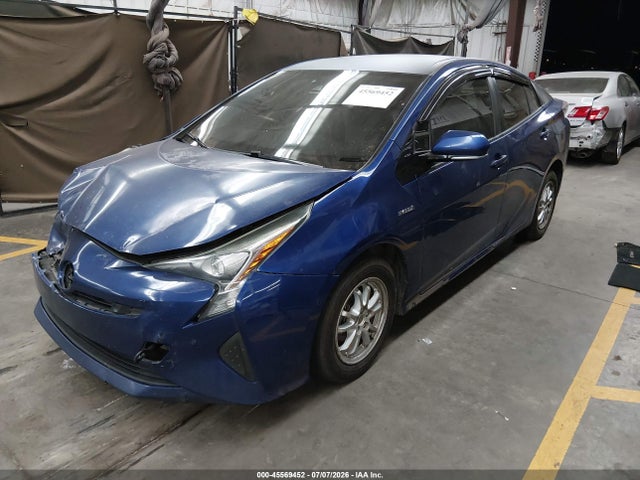 Toyota Prius Three 2018 JTDKARFU7J3549179 Image 2