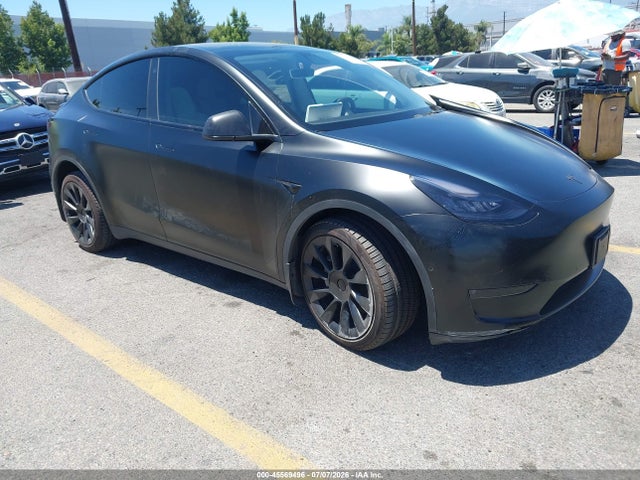 2022 Tesla Model Y Long Range Dual Motor All-wheel Drive მანქანა იყიდება აუქციონზე, vin: 7SAYGDEE8NF447293, აუქციონის ნომერი: 45569496