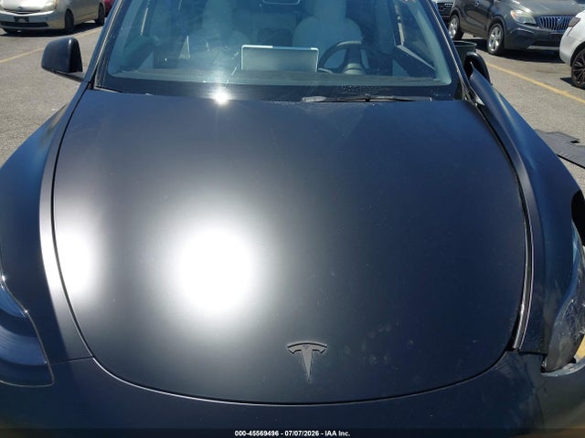 2022 Tesla Model Y Long Range Dual Motor All-wheel Drive მანქანა იყიდება აუქციონზე, vin: 7SAYGDEE8NF447293, აუქციონის ნომერი: 45569496