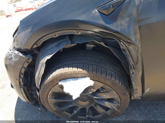 2022 Tesla Model Y Long Range Dual Motor All-wheel Drive მანქანა იყიდება აუქციონზე, vin: 7SAYGDEE8NF447293, აუქციონის ნომერი: 45569496