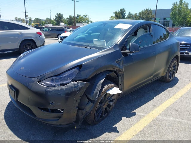 2022 Tesla Model Y Long Range Dual Motor All-wheel Drive მანქანა იყიდება აუქციონზე, vin: 7SAYGDEE8NF447293, აუქციონის ნომერი: 45569496