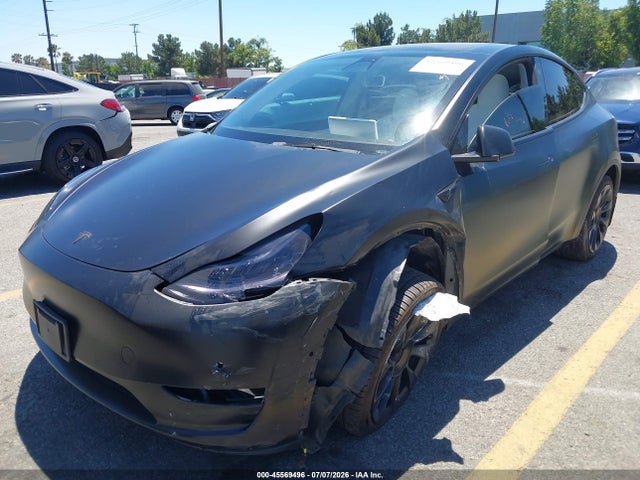 2022 Tesla Model Y Long Range Dual Motor All-wheel Drive მანქანა იყიდება აუქციონზე, vin: 7SAYGDEE8NF447293, აუქციონის ნომერი: 45569496