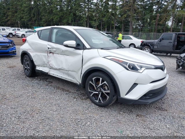 Toyota C-HR XLE 2018 NMTKHMBX1JR037476 main image