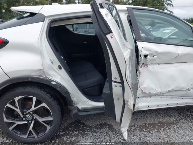 NMTKHMBX1JR037476 Toyota C-HR XLE