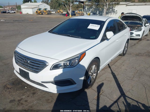 Hyundai SONATA SE 2016 5NPE24AF2GH382782 Image 2