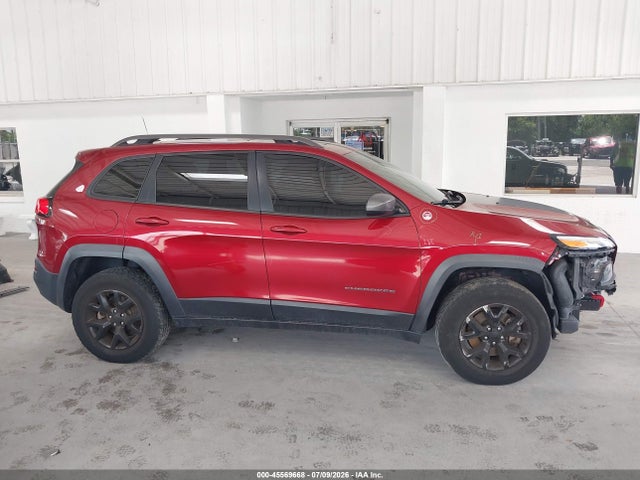 Продажа на аукционе авто 2016 Jeep Cherokee Trailhawk, vin: 1C4PJMBS1GW104585, номер лота: 45569668