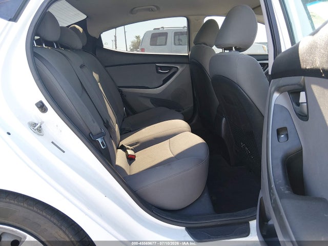 5NPDH4AE7GH733249 Hyundai ELANTRA SE