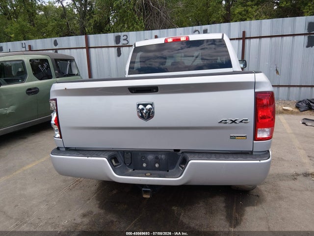 Продажа на аукционе авто 2018 Ram 1500 Express  4x4 5'7 Box, vin: 1C6RR7KGXJS300349, номер лота: 45569693