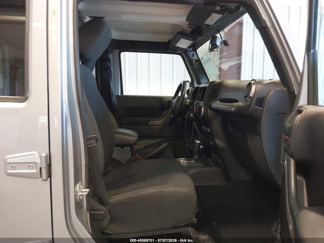 1C4BJWDG3GL109500 Jeep Wrangler Unlimited Sport