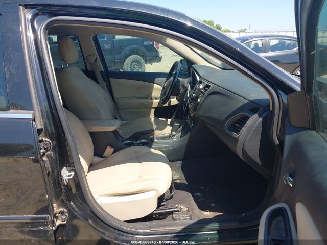45569740 :رقم المزاد ، 1C3CCBBB7CN155185 vin ، 2012 Chrysler 200 Touring مزاد بيع