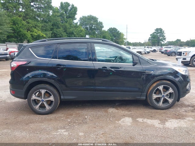 45569746 :رقم المزاد ، 1FMCU0HD9JUD36406 vin ، 2018 Ford Escape Sel مزاد بيع