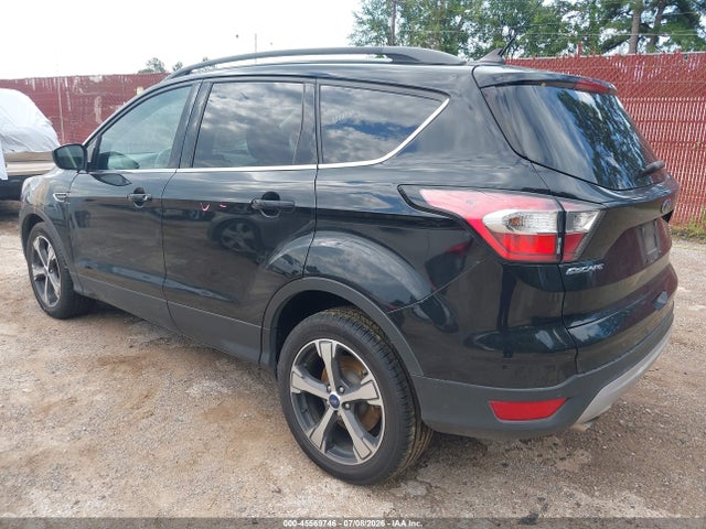 45569746 :رقم المزاد ، 1FMCU0HD9JUD36406 vin ، 2018 Ford Escape Sel مزاد بيع