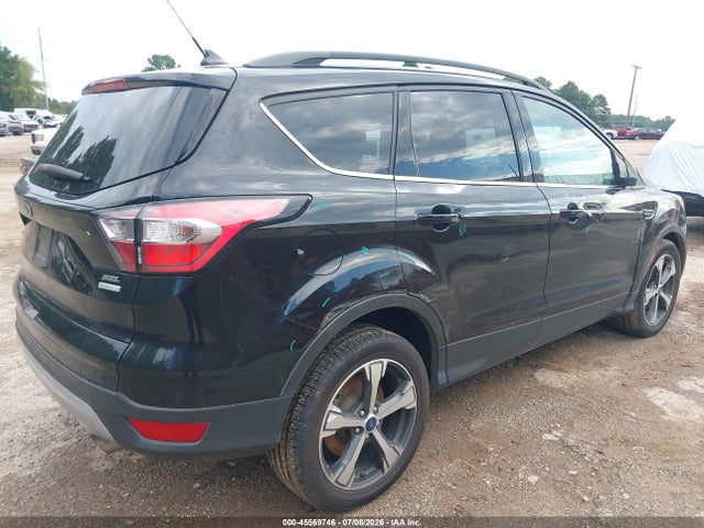 45569746 :رقم المزاد ، 1FMCU0HD9JUD36406 vin ، 2018 Ford Escape Sel مزاد بيع