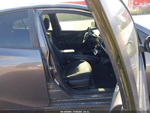 Toyota Prius Two 2016 JTDKBRFU4G3507767 Image 5