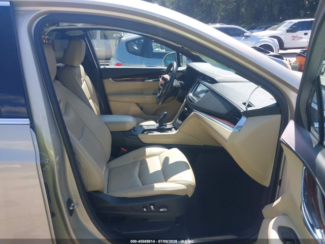 45569914 :رقم المزاد ، 1GYKNBRS8HZ210793 vin ، 2017 Cadillac Xt5 Luxury مزاد بيع