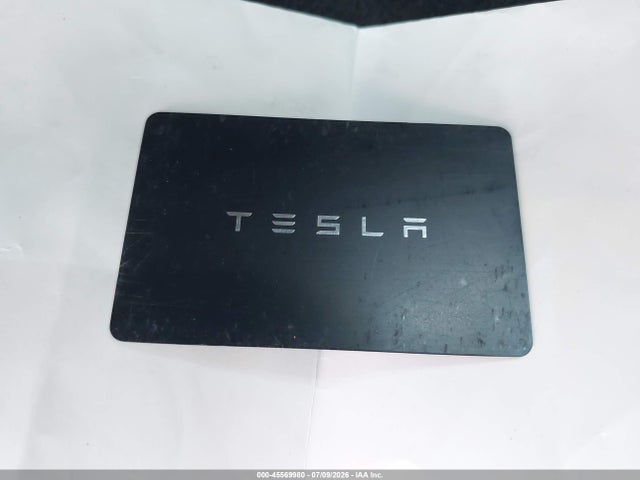 Tesla Model Y Long Range Dual Motor All-wheel Drive 2024 7SAYGDEE7RF007703 Image 11