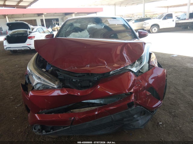 Toyota C-HR XLE 2018 NMTKHMBX2JR028639 Image 13