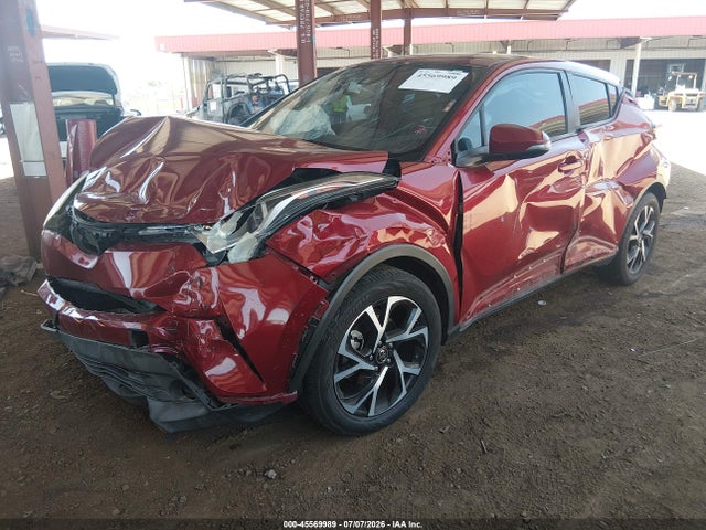 Toyota C-HR XLE 2018 NMTKHMBX2JR028639 Image 2