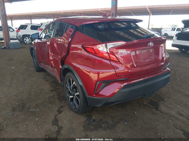 Toyota C-HR XLE 2018 NMTKHMBX2JR028639 Image 3