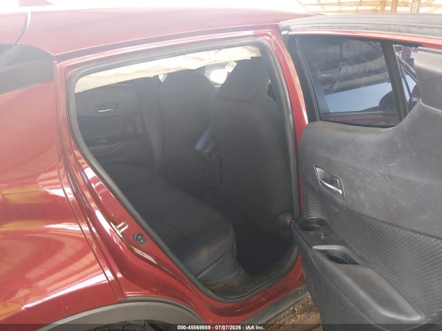 Toyota C-HR XLE 2018 NMTKHMBX2JR028639 Image 8