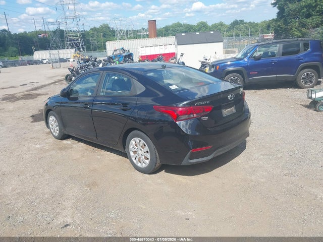 Hyundai ACCENT SE 2018 3KPC24A36JE013058 Image 3