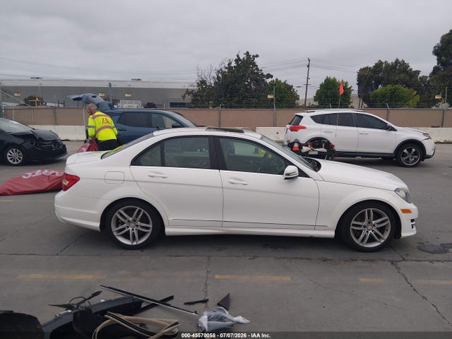 WDDGF8AB9EA966477 Mercedes-Benz C 300 Sport 4matic