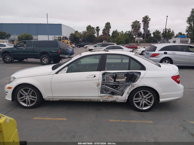 WDDGF8AB9EA966477 Mercedes-Benz C 300 Sport 4matic