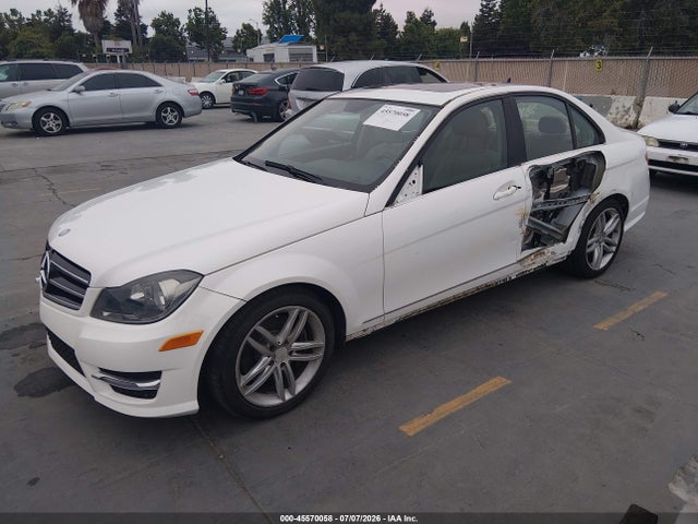 WDDGF8AB9EA966477 Mercedes-Benz C 300 Sport 4matic