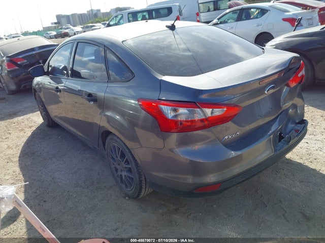 Ford FOCUS S 2014 1FADP3E27EL254051 Image 3