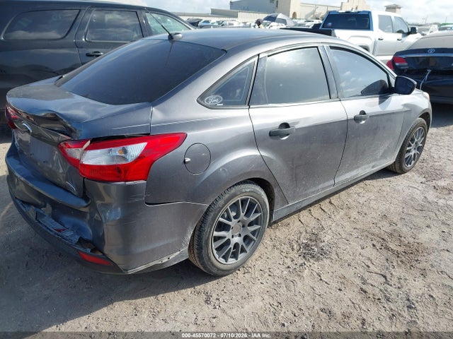 Ford FOCUS S 2014 1FADP3E27EL254051 Image 4