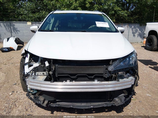 45570104 :رقم المزاد ، 2C4RC1DG2LR261281 vin ، 2020 Chrysler Voyager Lxi مزاد بيع