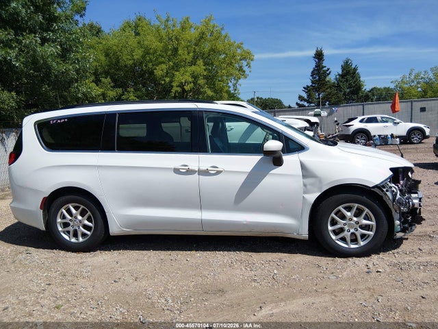 45570104 :رقم المزاد ، 2C4RC1DG2LR261281 vin ، 2020 Chrysler Voyager Lxi مزاد بيع